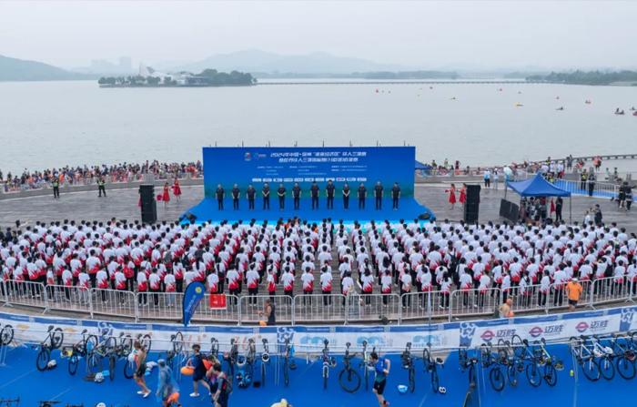 东升国际官网入口-香港理工大学女子篮球队访问我校